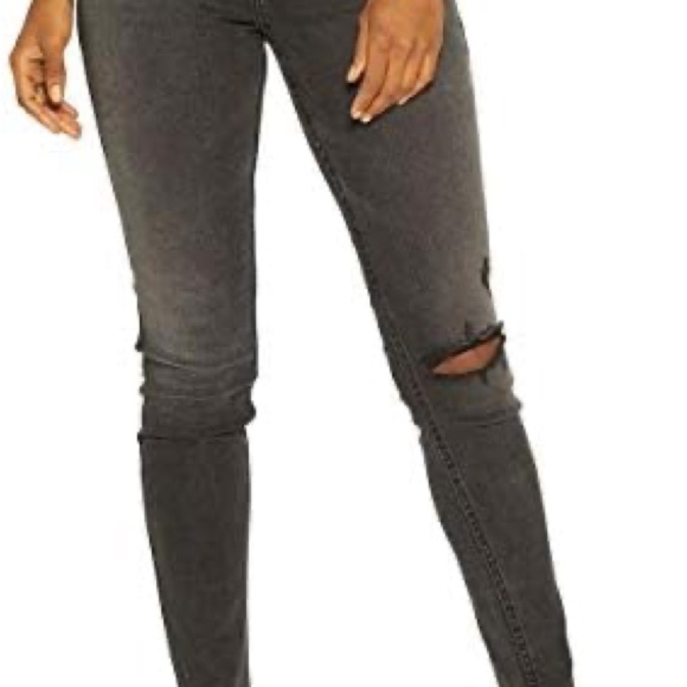 Silver Jeans Black Skinny Distressed Robson Jeans Size 29/31 EUC